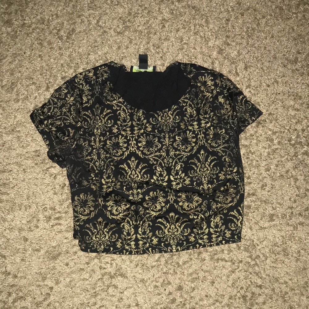 flower patterned crop top